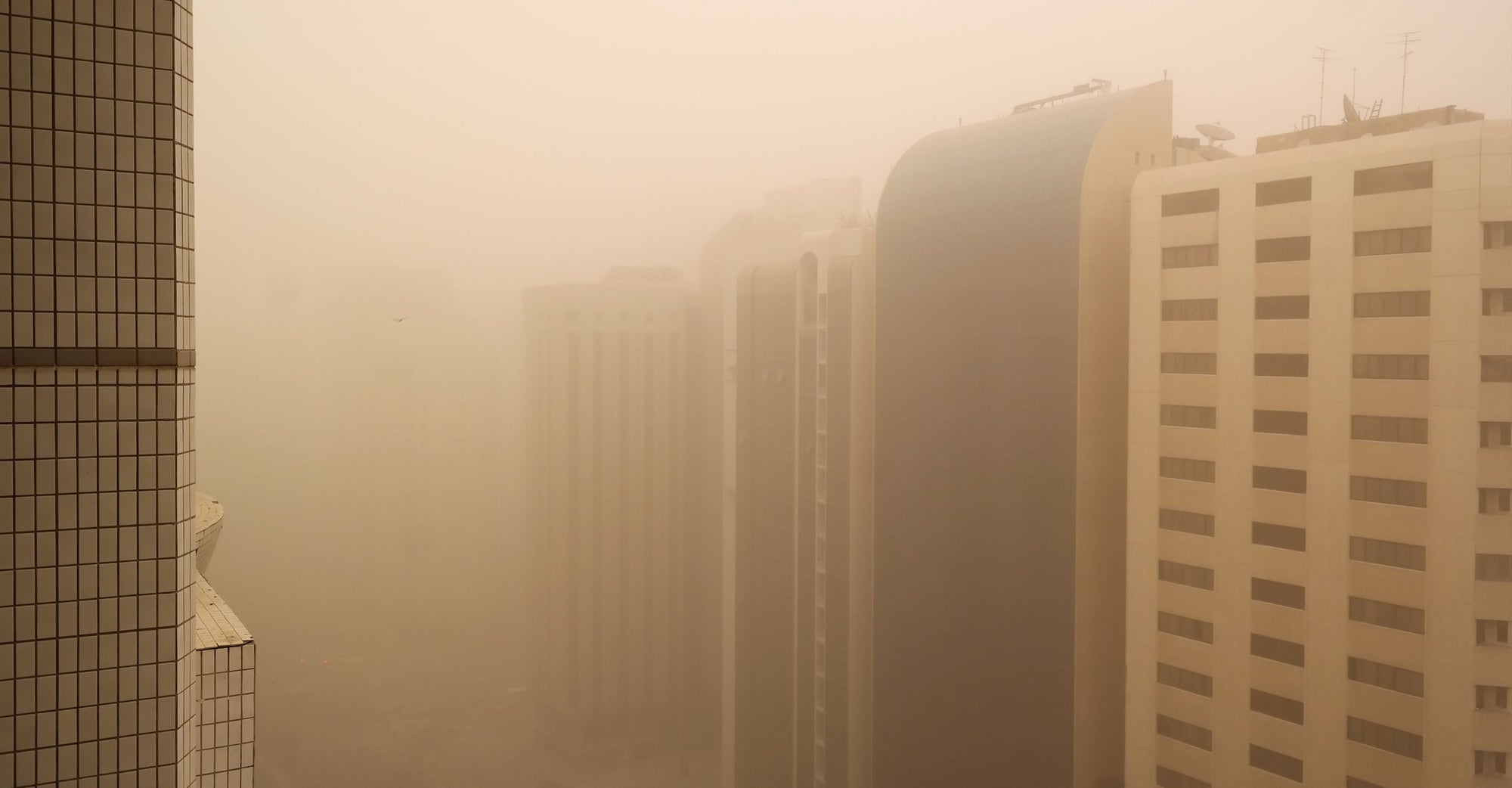 How dust storms affect air quality